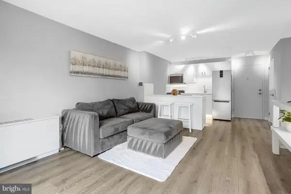2500 N Van Dorn St #320, ALEXANDRIA, VA 22302