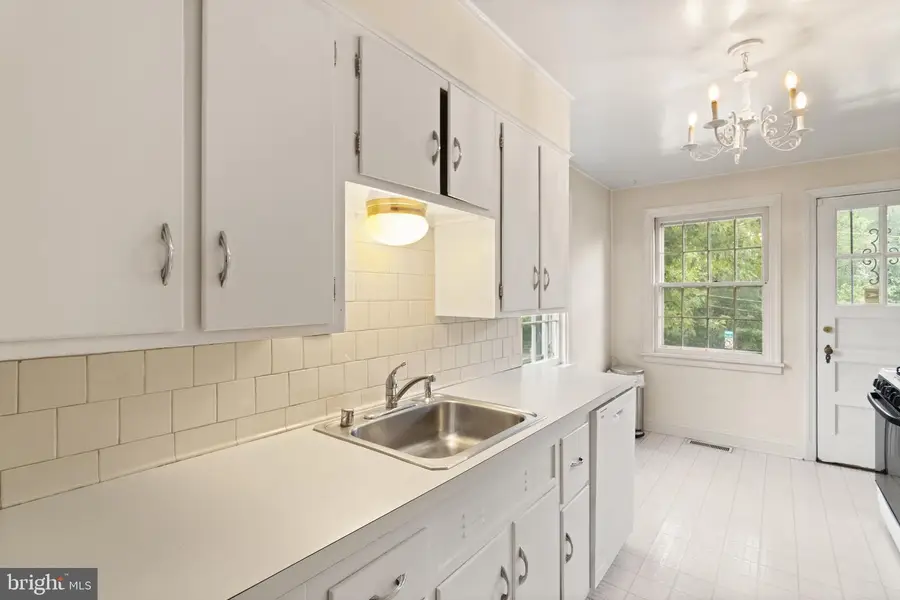 2317 Valley Dr, Alexandria, VA 22302 - #3
