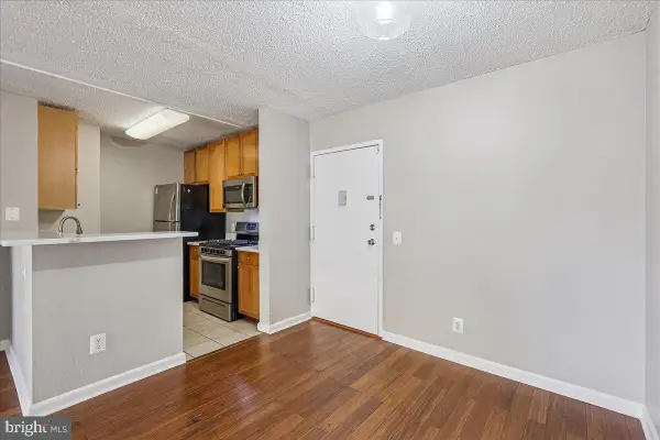 60 S Van Dorn St #210, ALEXANDRIA, VA 22304
