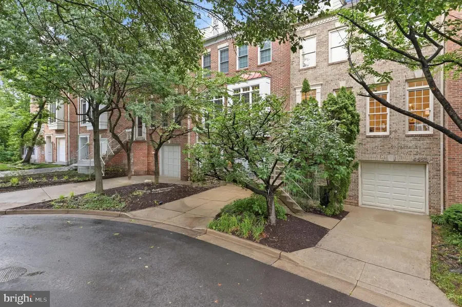 4653 Kinsey Ln, Alexandria, VA 22311 - #2