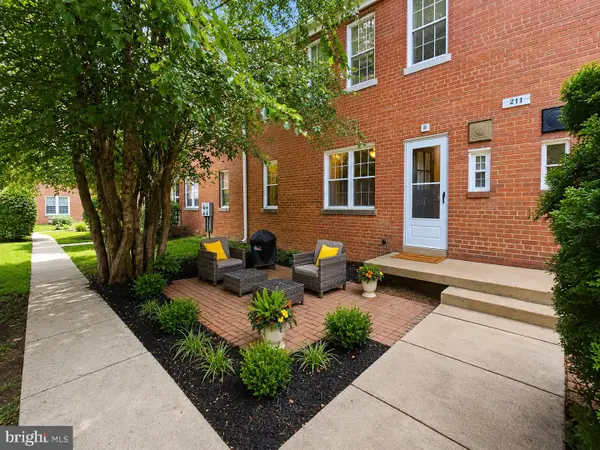 211 E Glebe Rd #d, ALEXANDRIA, VA 22305