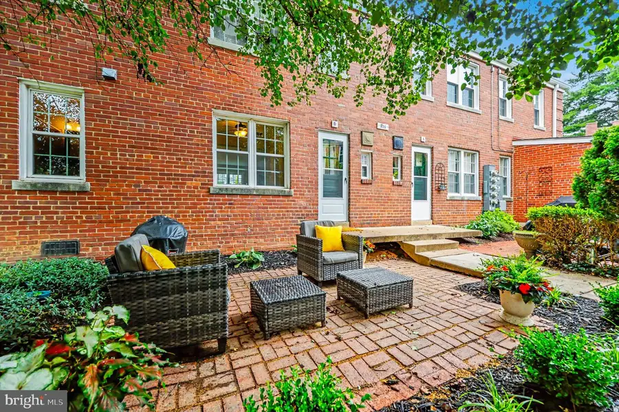 211 E Glebe Rd #d, Alexandria, VA 22305 - #3