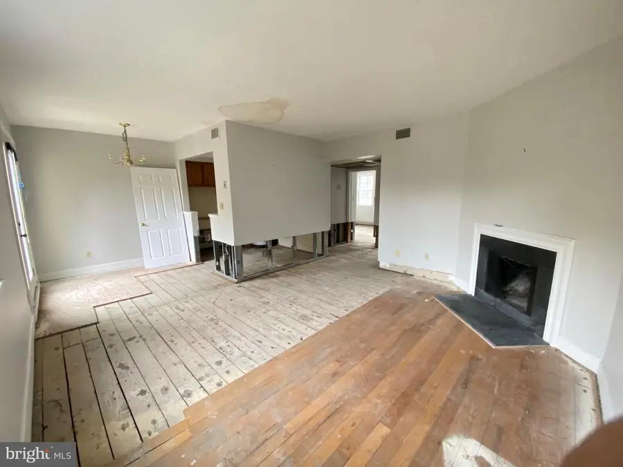 1205 N Pitt St #2c, Alexandria, VA 22314 - #3