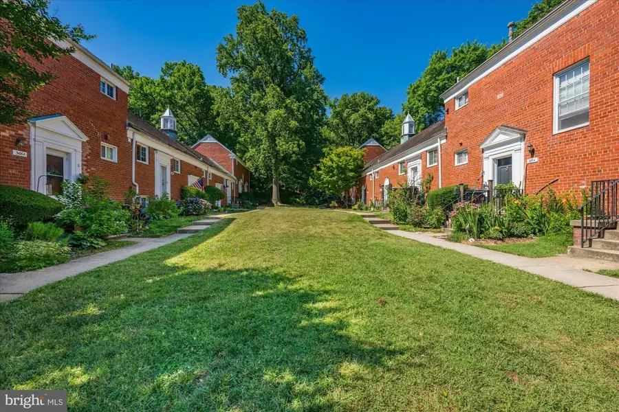 3716 Gunston Rd, Alexandria, VA 22302 - #2