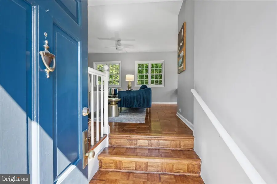 3716 Gunston Rd, Alexandria, VA 22302 - #3