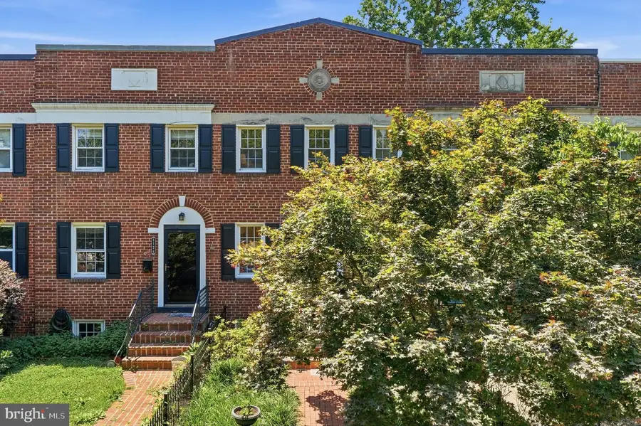 1128 Powhatan St, Alexandria, VA 22314 - #2