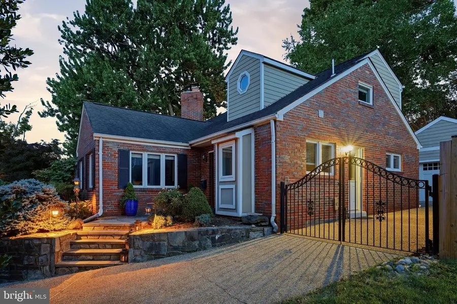 414 Skyhill Rd, Alexandria, VA 22314 - #2