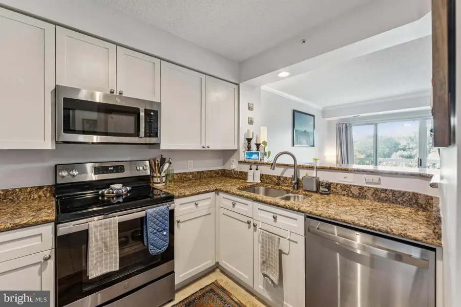 3101 N Hampton Dr #709, Alexandria, VA 22302 - #3
