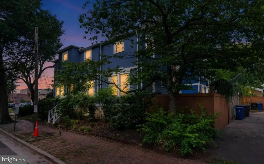 400 N West St, Alexandria, VA 22314 - #3