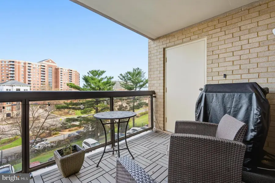 203 Yoakum Pkwy #410, Alexandria, VA 22304 - #3