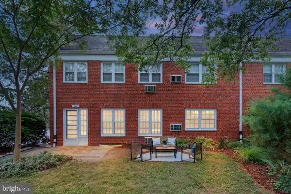 3210 Martha Custis Dr, ALEXANDRIA, VA 22302