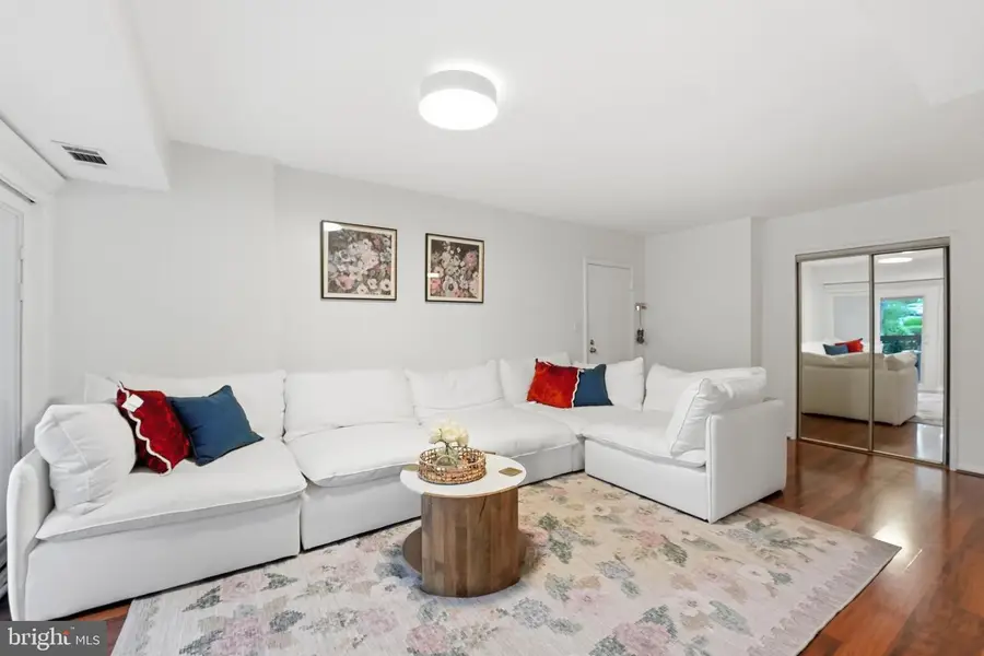 49 Skyhill Rd #204, Alexandria, VA 22314 - #3