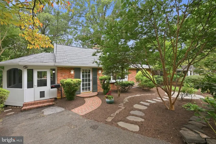 406 Hanson Ln, Alexandria, VA 22302 - #2