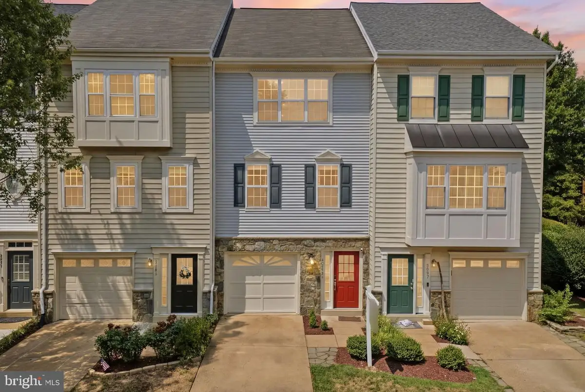 3839 Watkins Mill Dr, Alexandria, VA 22304 - #1