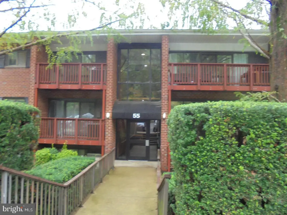 55 Skyhill Rd #202, Alexandria, VA 22314 - #1