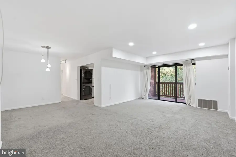 55 Skyhill Rd #202, Alexandria, VA 22314 - #2