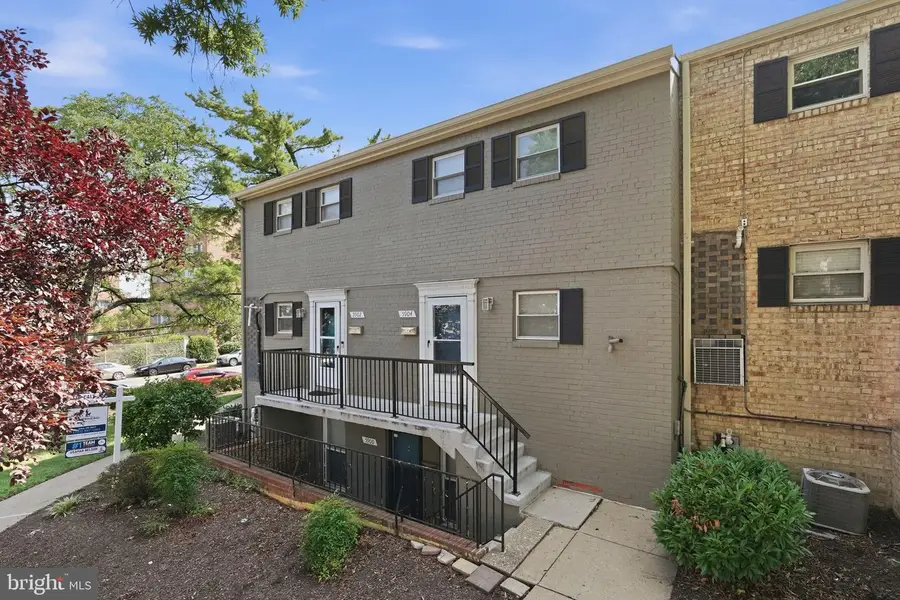 5902 Mayflower Ct, Alexandria, VA 22312 - #2