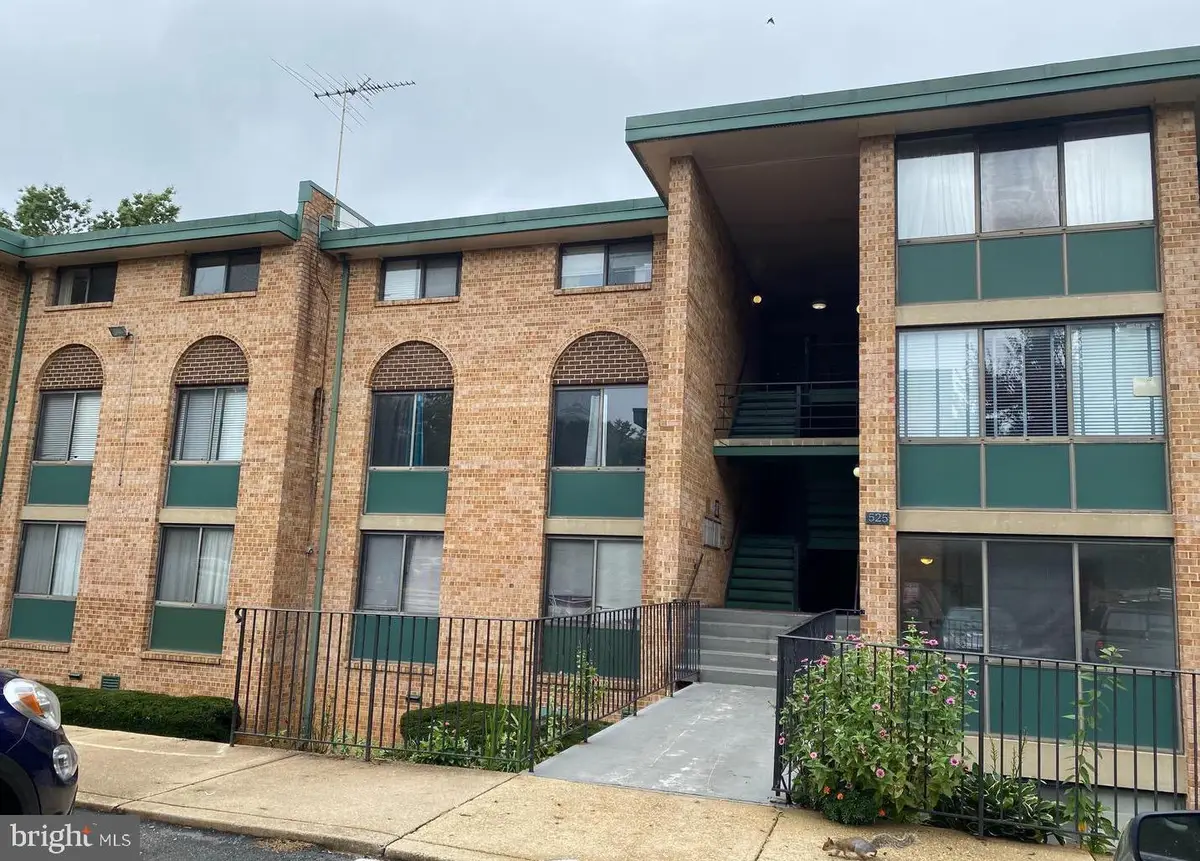525 N Armistead St #101, Alexandria, VA 22312 - #1