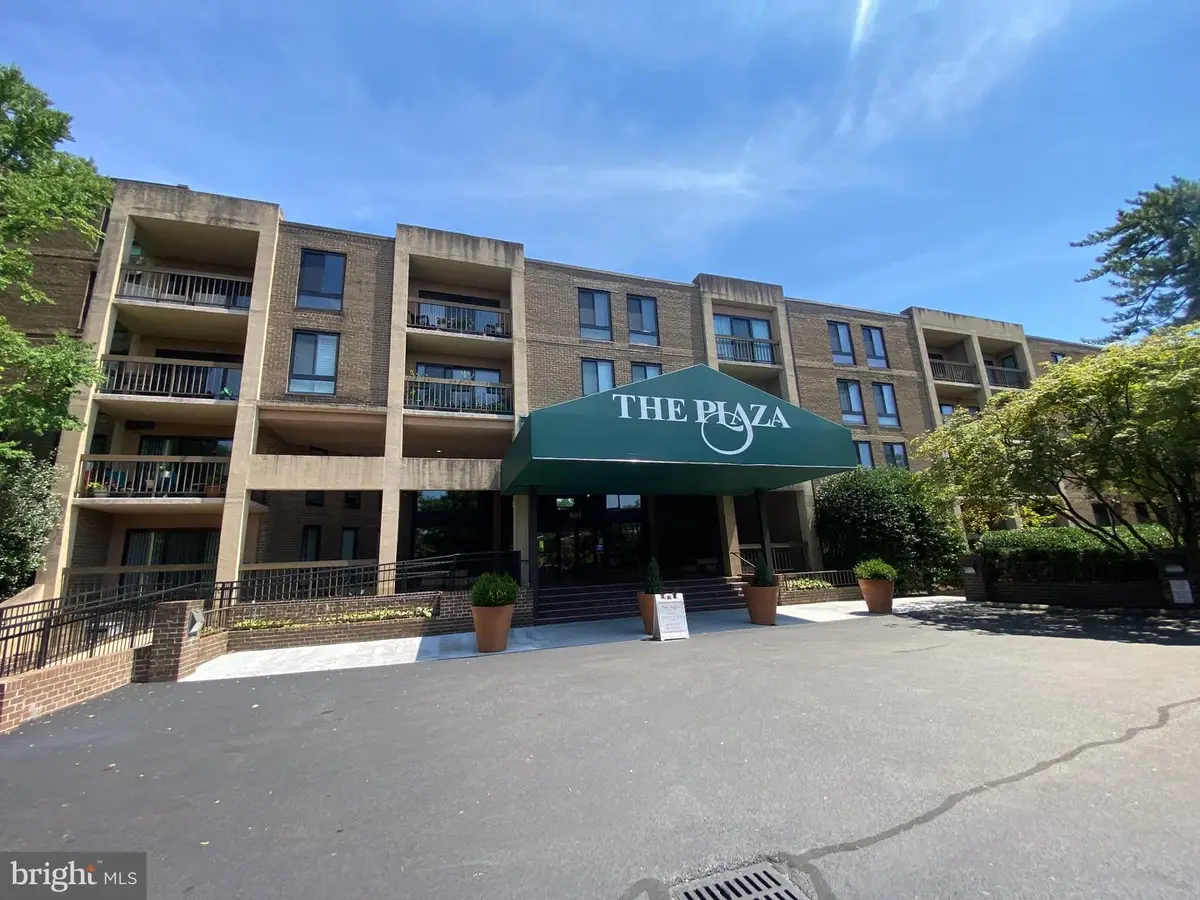 807 N Howard St #324, Alexandria, VA 22304 - #1