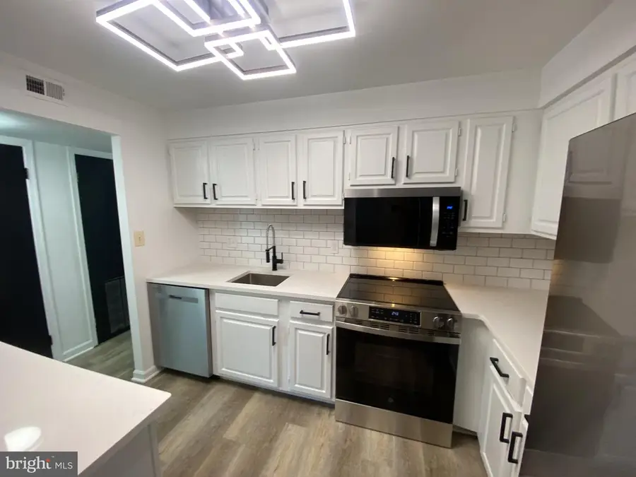 807 N Howard St #324, Alexandria, VA 22304 - #2