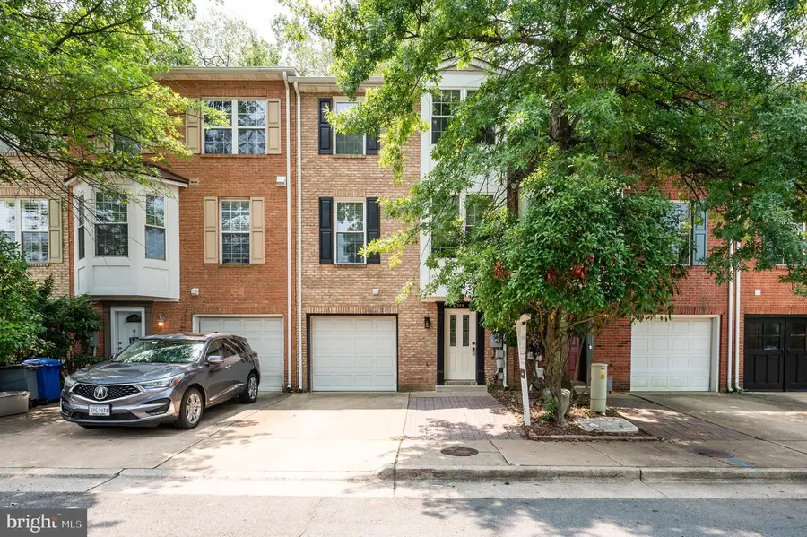 122 Sanborn Pl, Alexandria, VA 22305 - #2