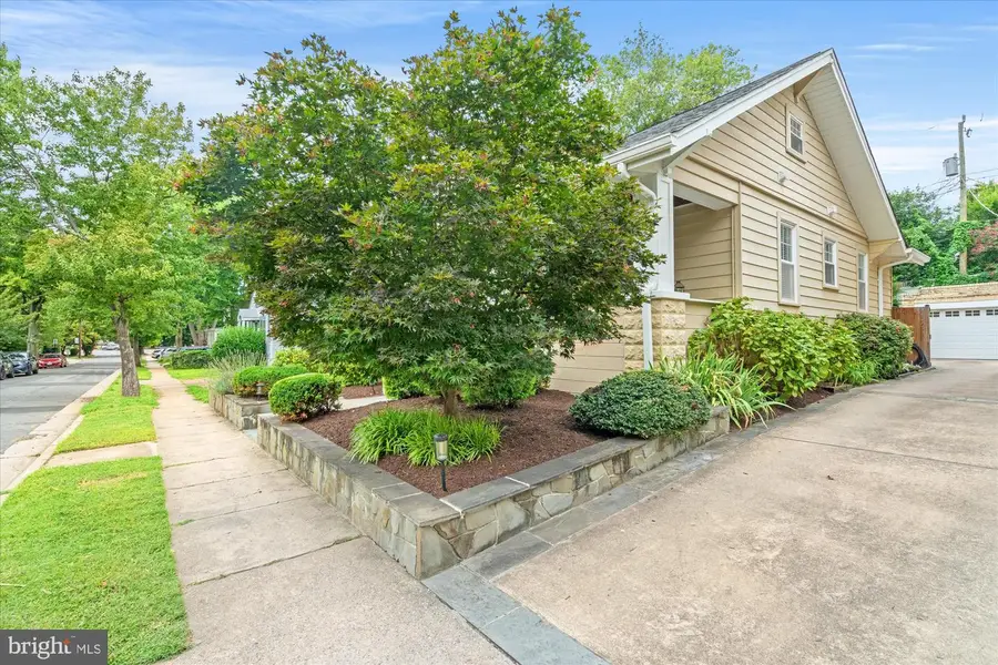 16 E Walnut St E, Alexandria, VA 22301 - #2