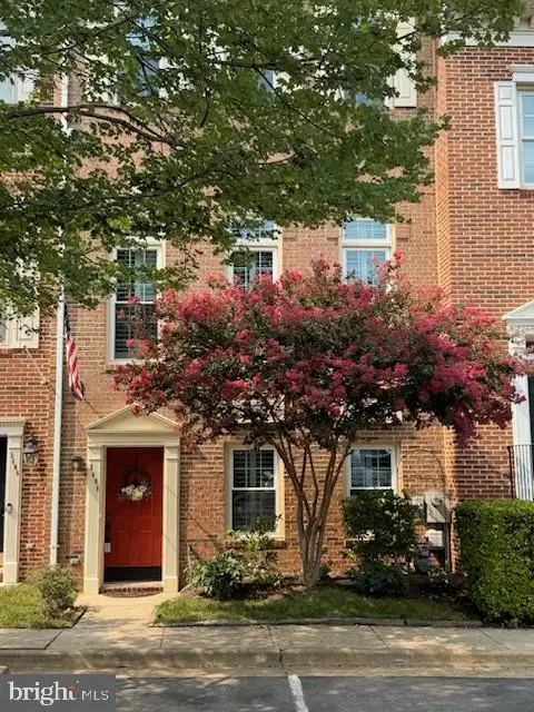 2408 Garnett Dr, Alexandria, VA 22311 - #1