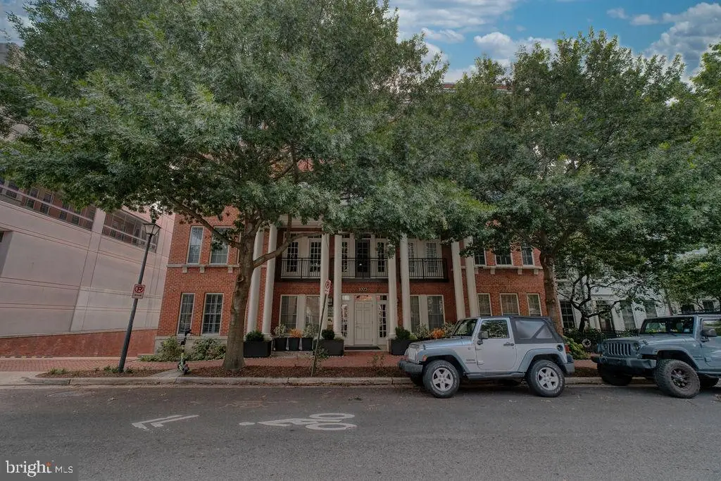1023 N Royal St #204, Alexandria, VA 22314 - #1