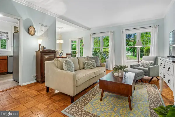 3702 Valley Dr, ALEXANDRIA, VA 22302