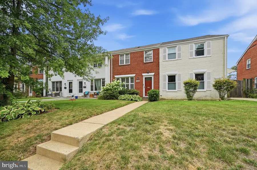 1508 Woodbine St, Alexandria, VA 22302 - #2