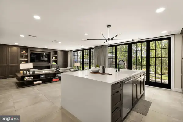 517 Janneys Ln, ALEXANDRIA, VA 22302