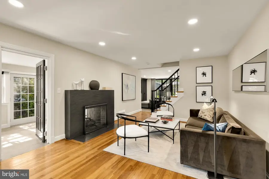 517 Janneys Ln, Alexandria, VA 22302 - #2