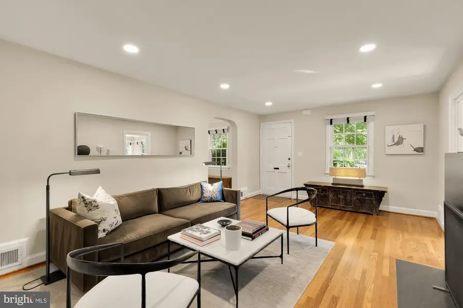 517 Janneys Ln, Alexandria, VA 22302 - #3