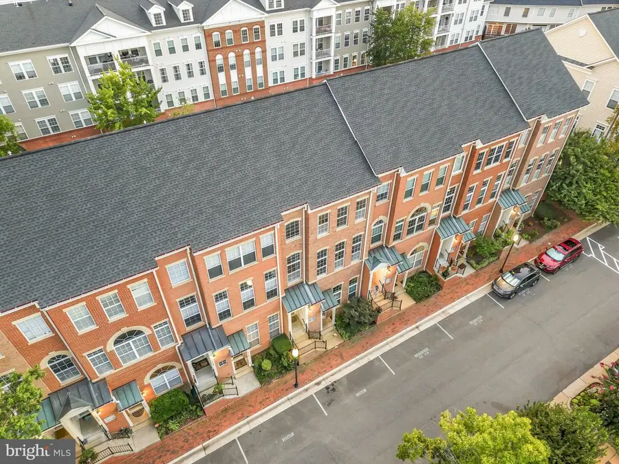 4916 Barbour Dr #b, Alexandria, VA 22304 - #3