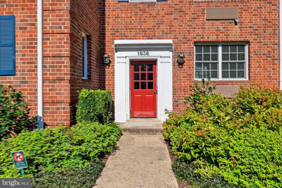 1636 W Abingdon Dr #102, Alexandria, VA 22314 - #3