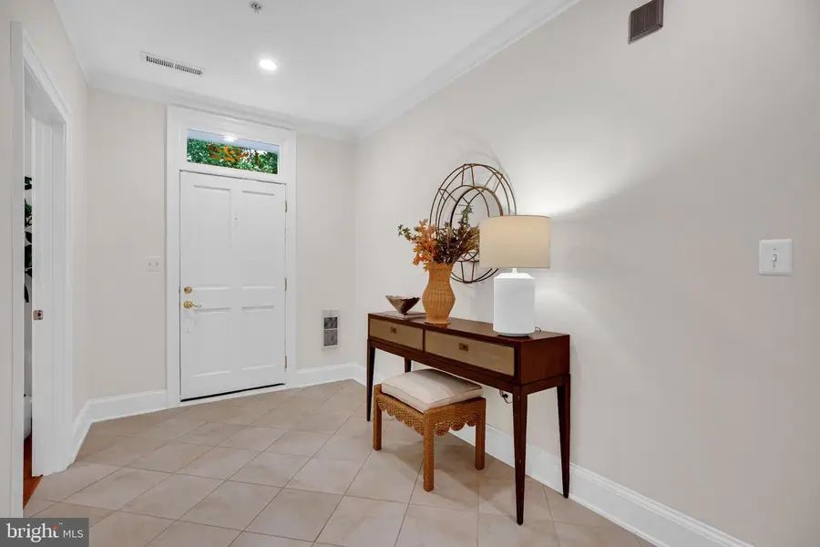 1822 Carpenter Rd, Alexandria, VA 22314 - #2