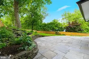 250 Aspen St, Alexandria, VA 22305 - #3