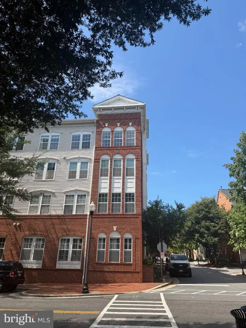 171 Somervelle St #404, Alexandria, VA 22304 - #1