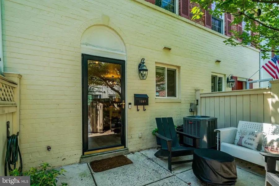 1281 N Van Dorn St, Alexandria, VA 22304 - #2