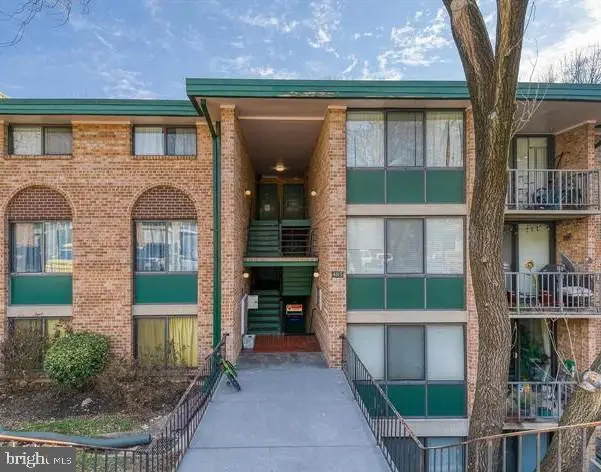 485 N Armistead St #t3, Alexandria, VA 22312 - #1