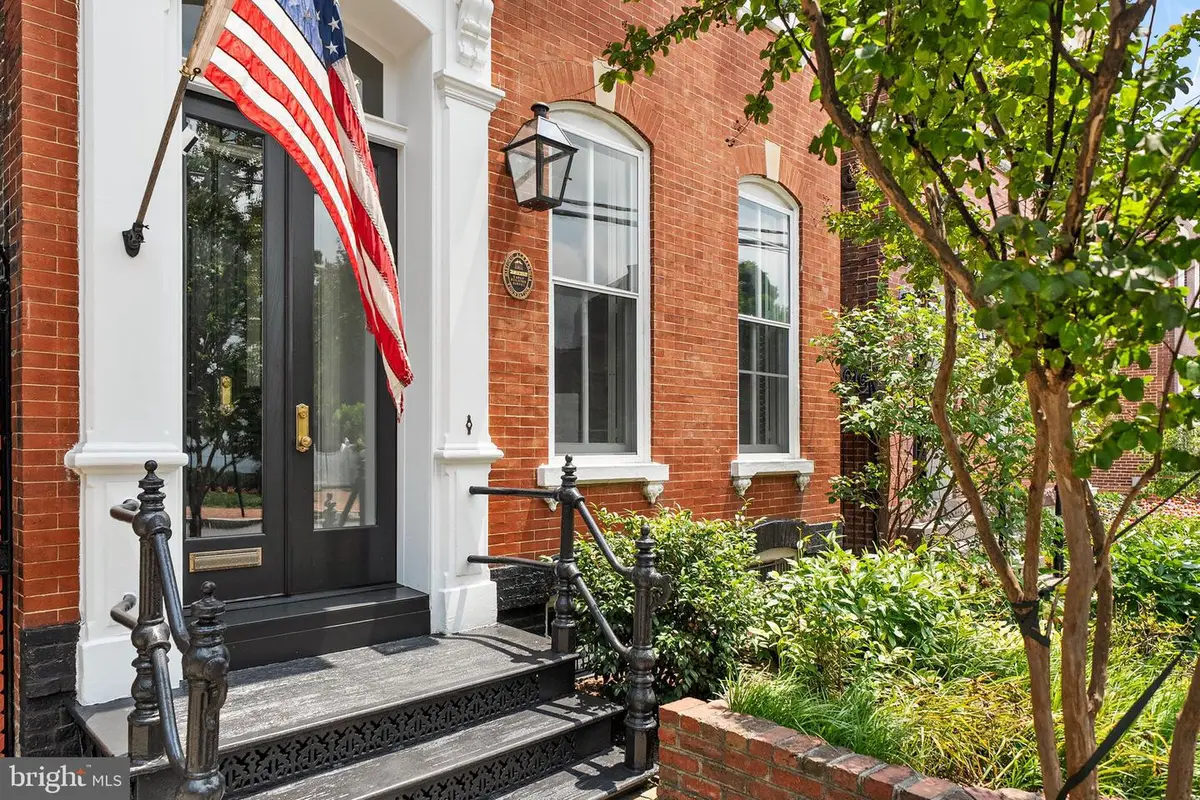 220 S Fairfax St, Alexandria, VA 22314 - #1