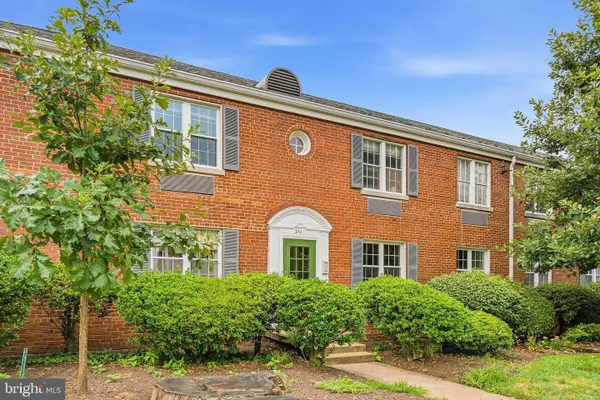 211 E Glebe Rd #b, ALEXANDRIA, VA 22305
