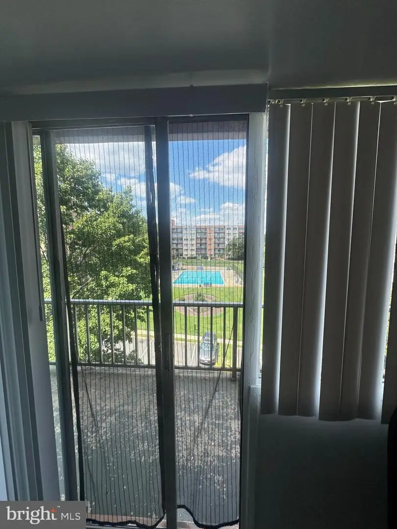 5801 Quantrell Ave #402, Alexandria, VA 22312 - #2
