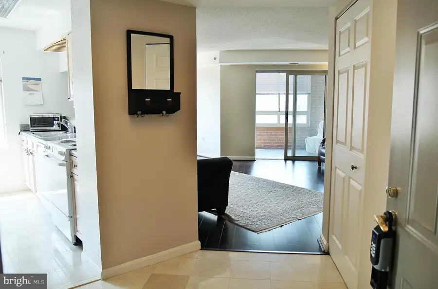 2151 Jamieson Ave #903, Alexandria, VA 22314 - #3