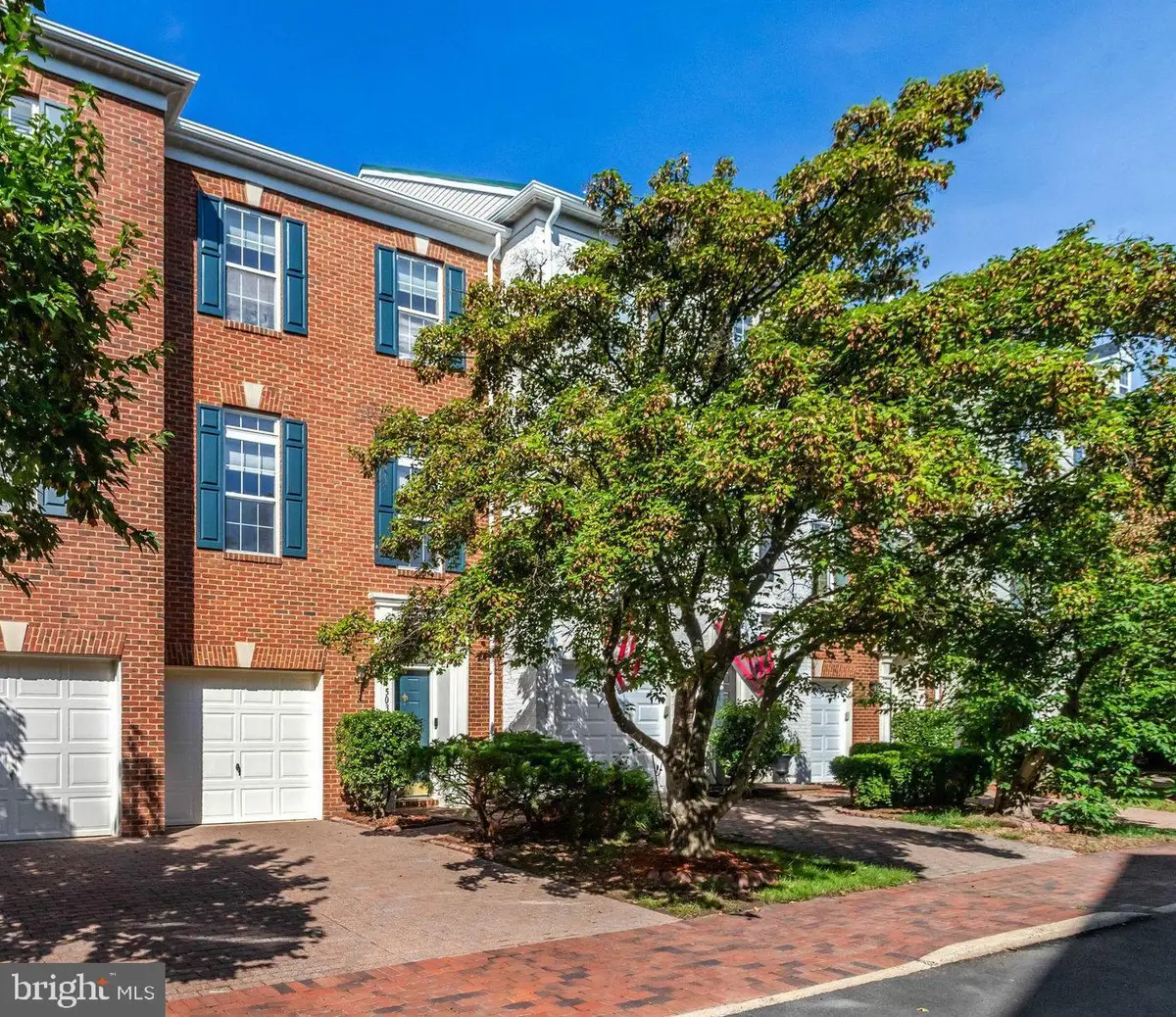 5033 Murtha St, Alexandria, VA 22304 - #1