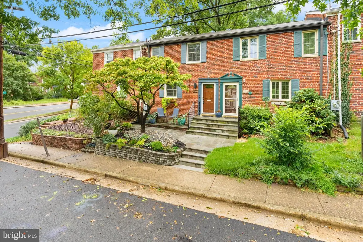 202 Gentry Ave, Alexandria, VA 22305 - #1