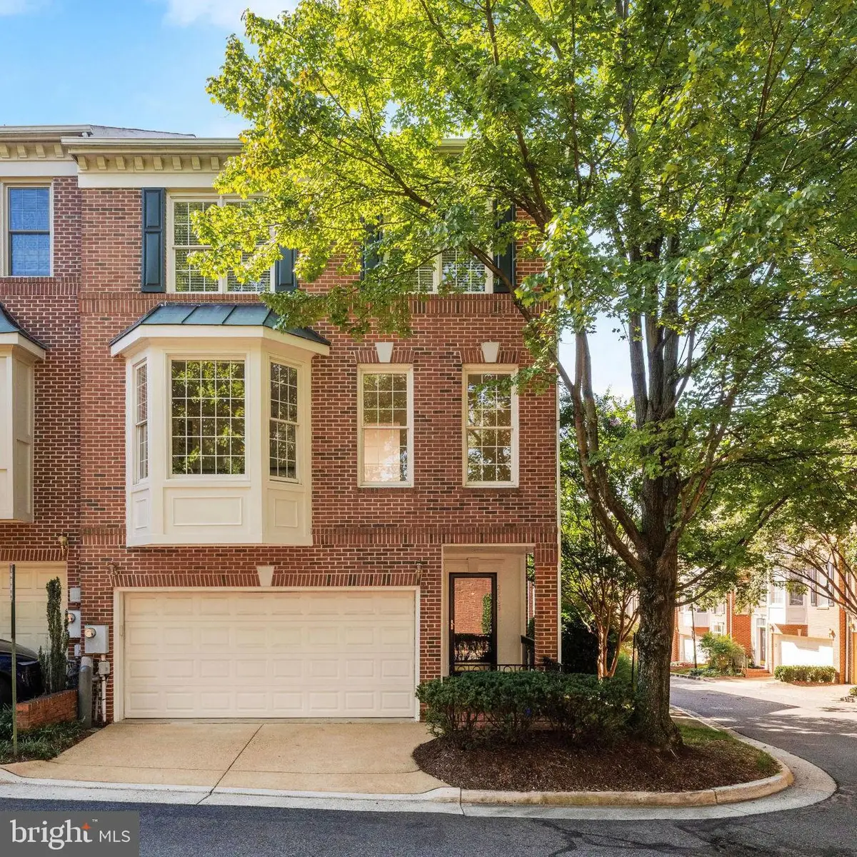 2505 Hunton Pl, Alexandria, VA 22311 - #1