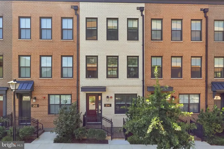 214 Canal Center Plz, Alexandria, VA 22314 - #3