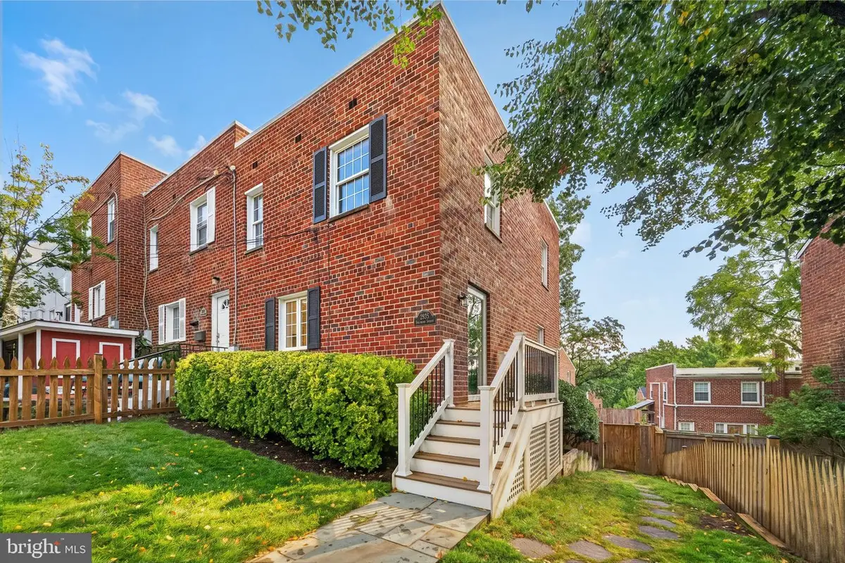 2935 Sycamore St, Alexandria, VA 22305 - #1