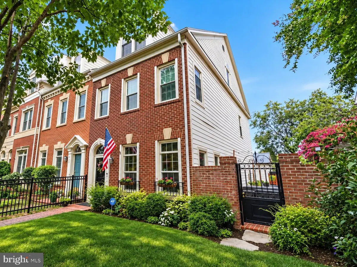 901 Bernard St, Alexandria, VA 22314 - #1
